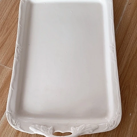 白瓷托盘瑕疵48厘米