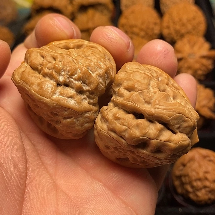 荣***鑫把件文玩核桃39尺三角蛙