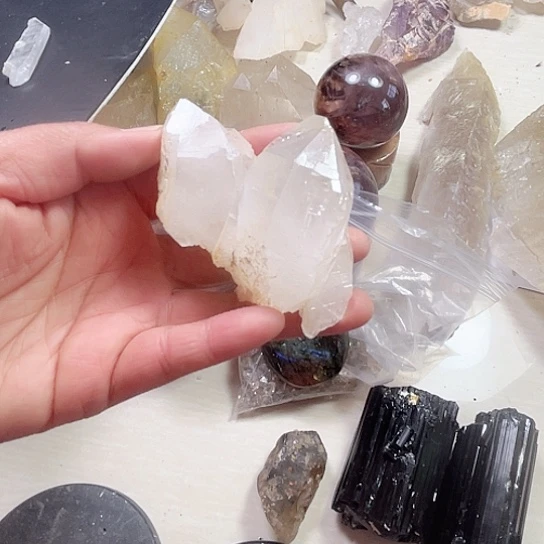 天然水晶原石未镶嵌水晶净*?