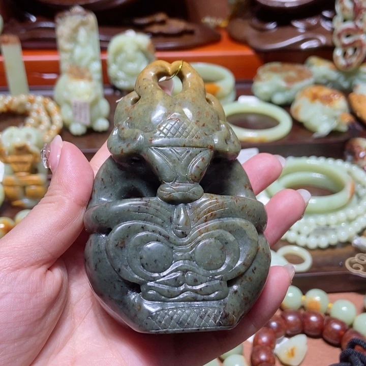 岫岩河磨玉（透闪石质玉）把件未镶嵌