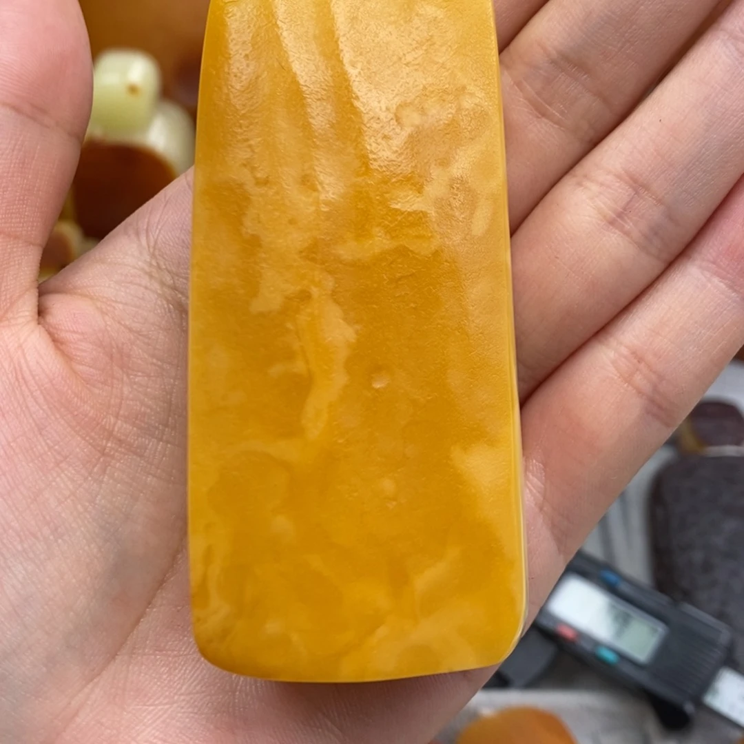 琥珀吊坠(赠链)未镶嵌