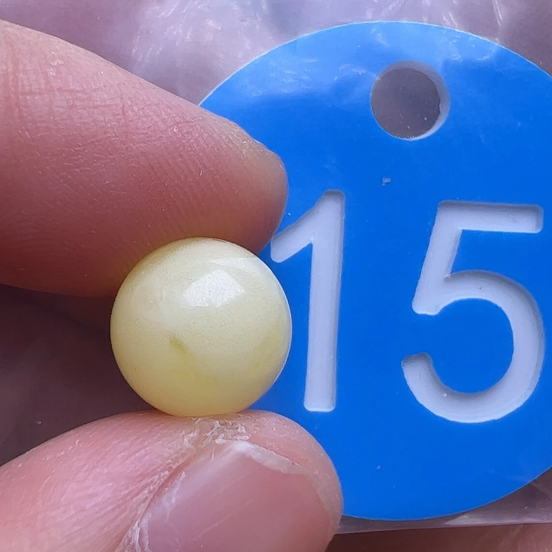 蜜蜡未镶嵌珠宝奇石10mm划痕