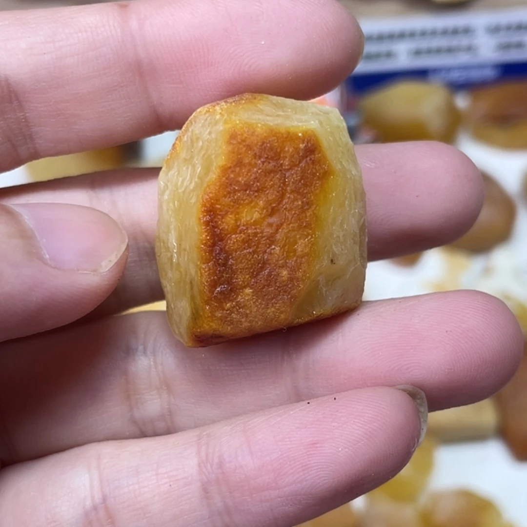 定制琥珀未镶嵌原矿琥珀