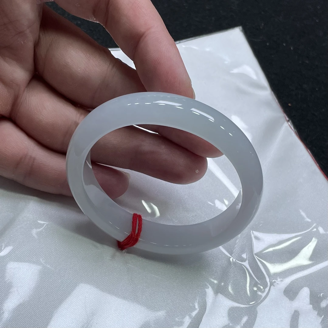 天然翡翠蓝底手镯 五十四点三圈口 贵妃