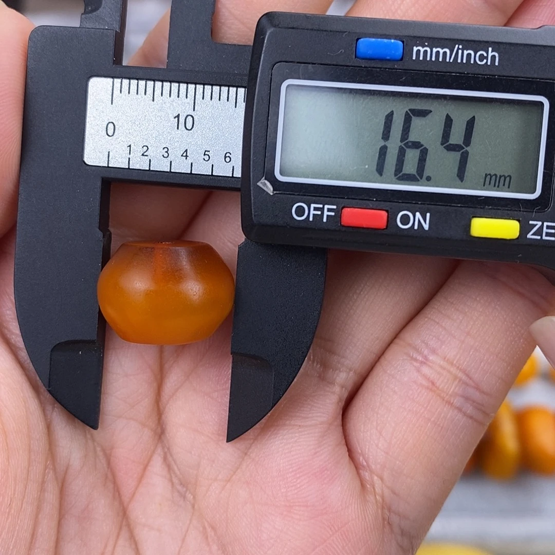 裸石琥珀未镶嵌蜜蜡