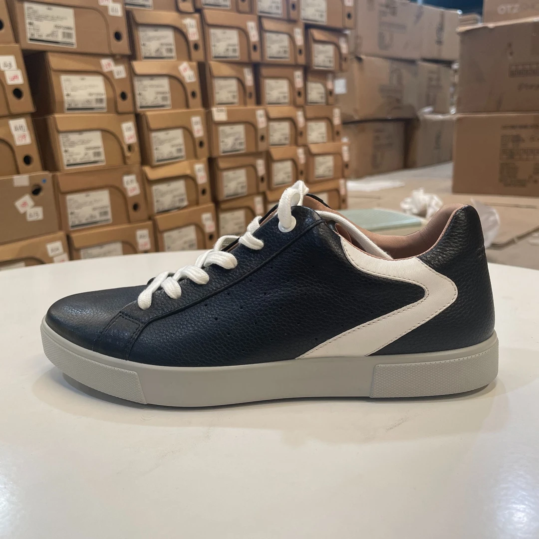 【微瑕CZ女】5066休闲板鞋