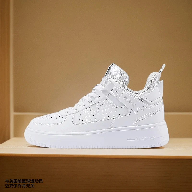 乔丹正品时尚女板鞋秋冬新款潮流透气高帮网红百搭休闲运动小白鞋