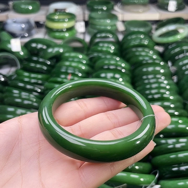 未镶嵌手镯和田玉（碧玉）