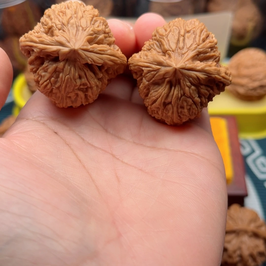 【闪购商品】桃木文玩核桃手把件38南疆