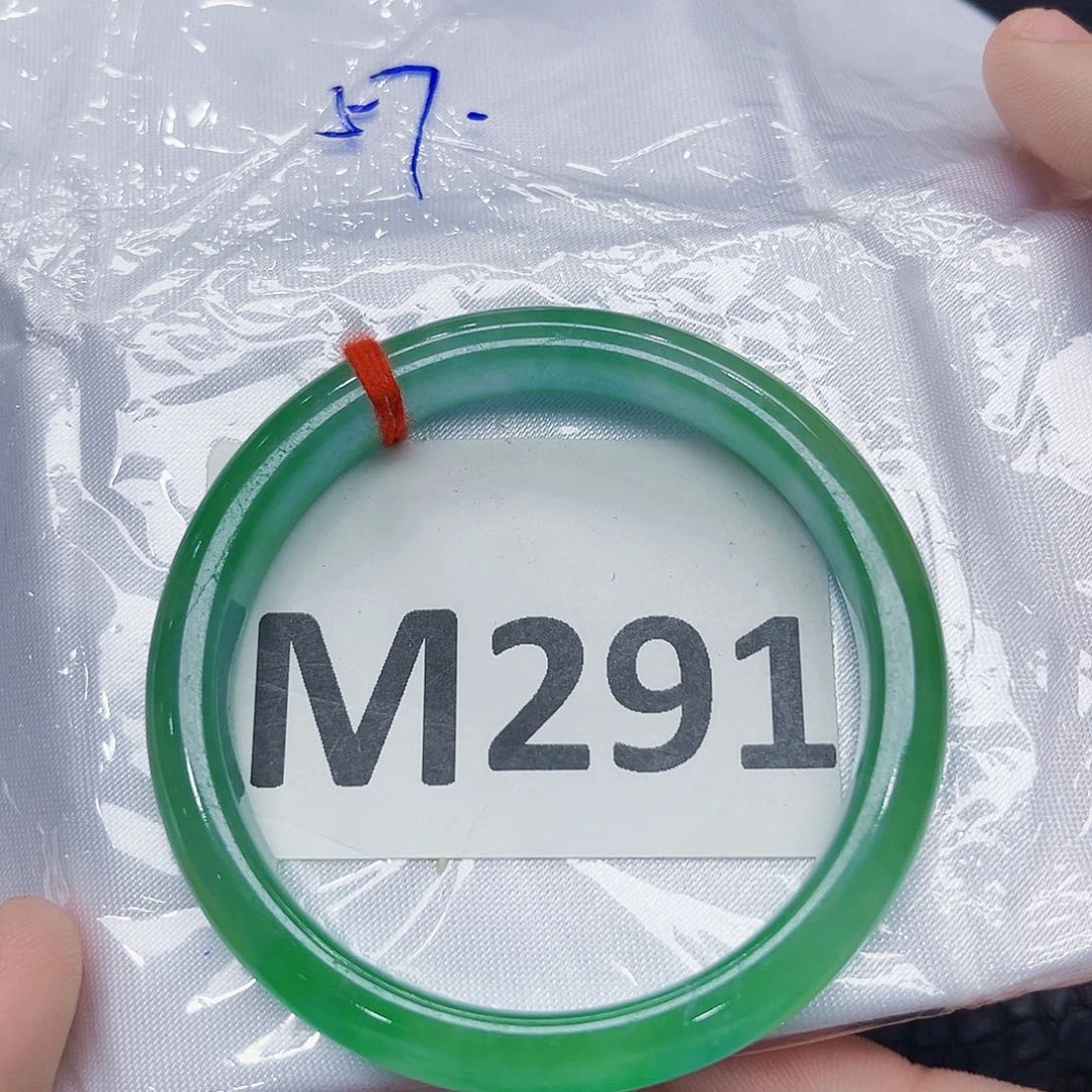 翡翠手镯未镶嵌多样性