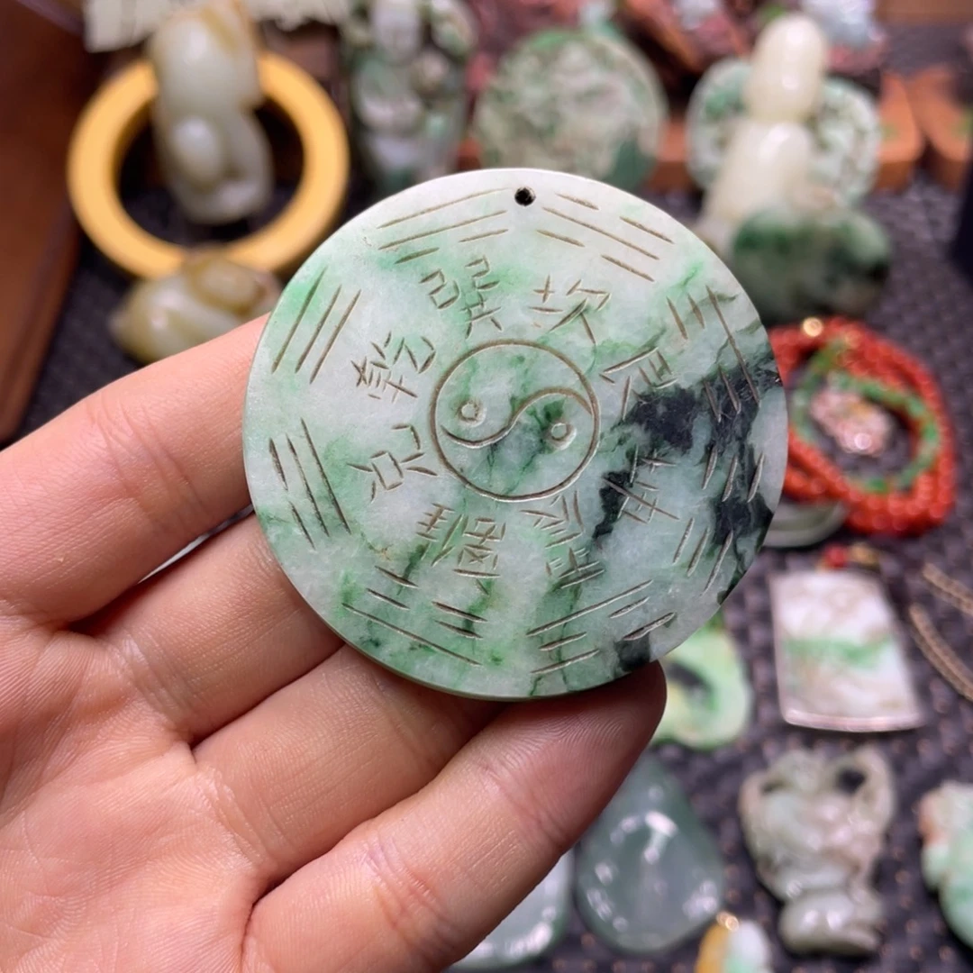 翡翠未镶嵌颈饰翡翠颈饰未镶嵌