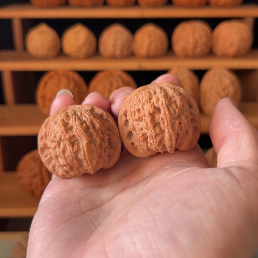 核桃把件39全品血麒麟