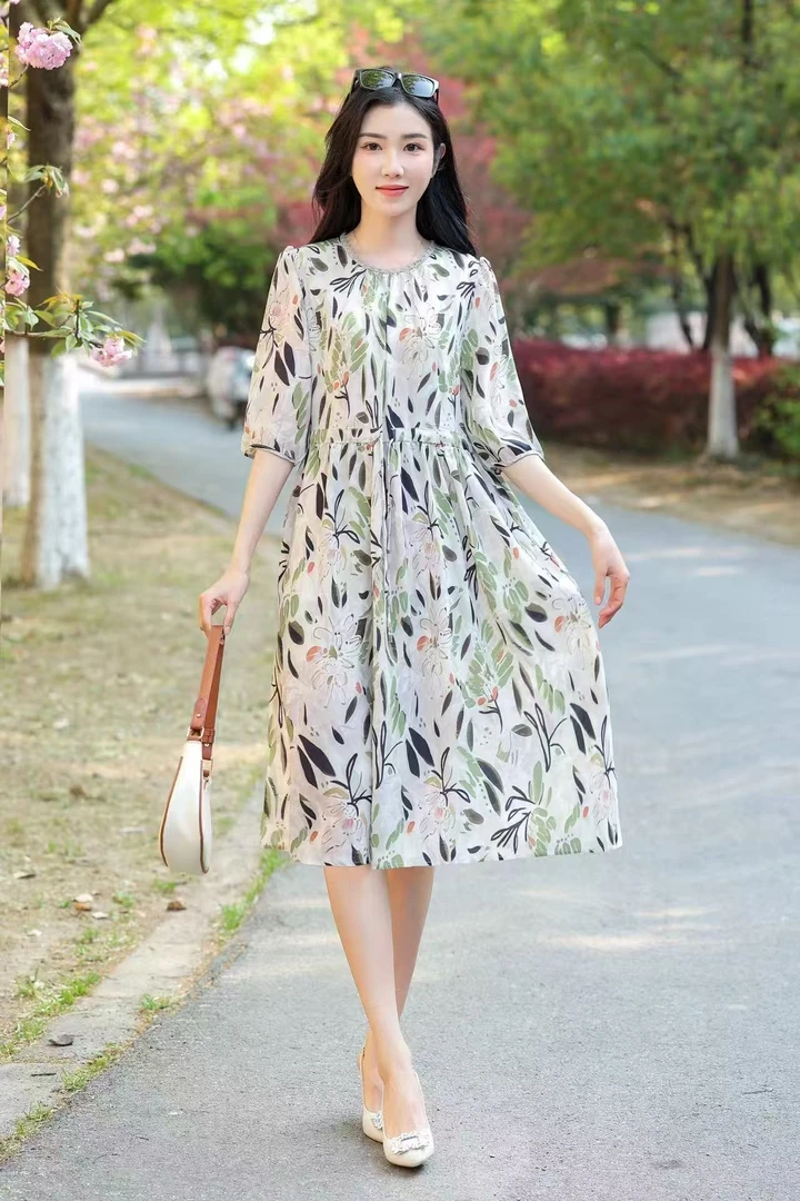《春晓》花漾优雅高定印花新款连衣裙时尚显瘦连衣裙