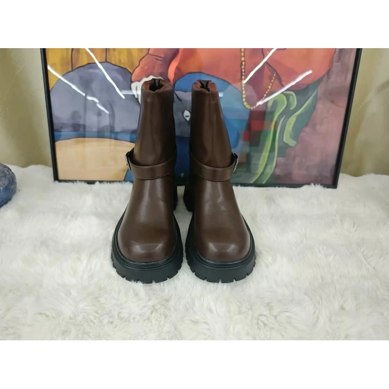 A99【新疆包邮】秋冬欧货粗跟短靴马丁靴女皮带扣机车甜酷新款牛皮