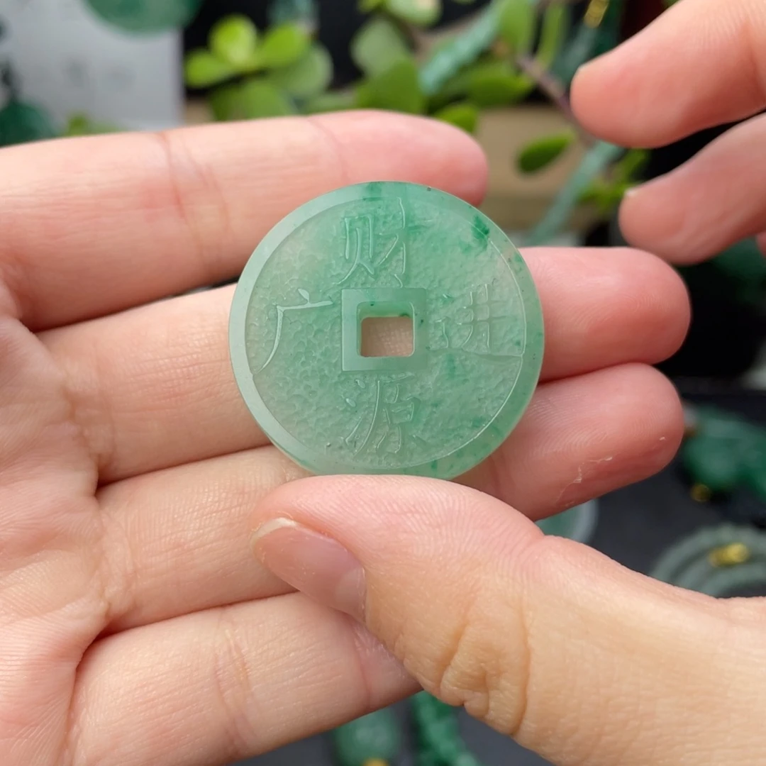 石英质玉颈饰未镶嵌