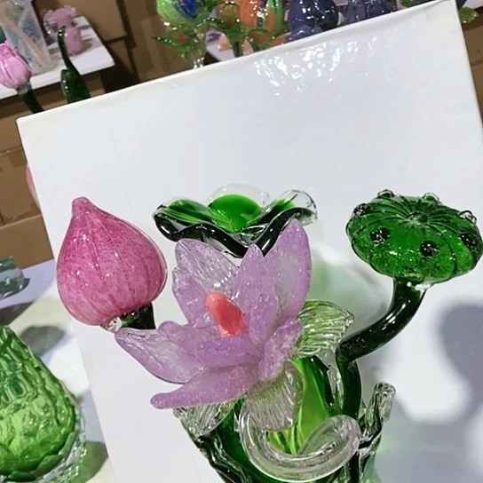 琉璃花瓶高45厘米宽12厘米