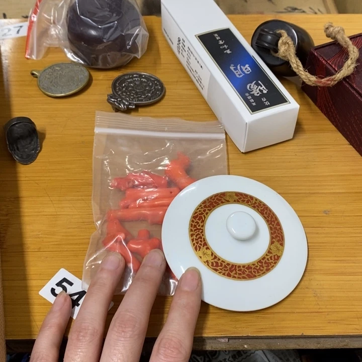 瓷片哈中古工艺品一件