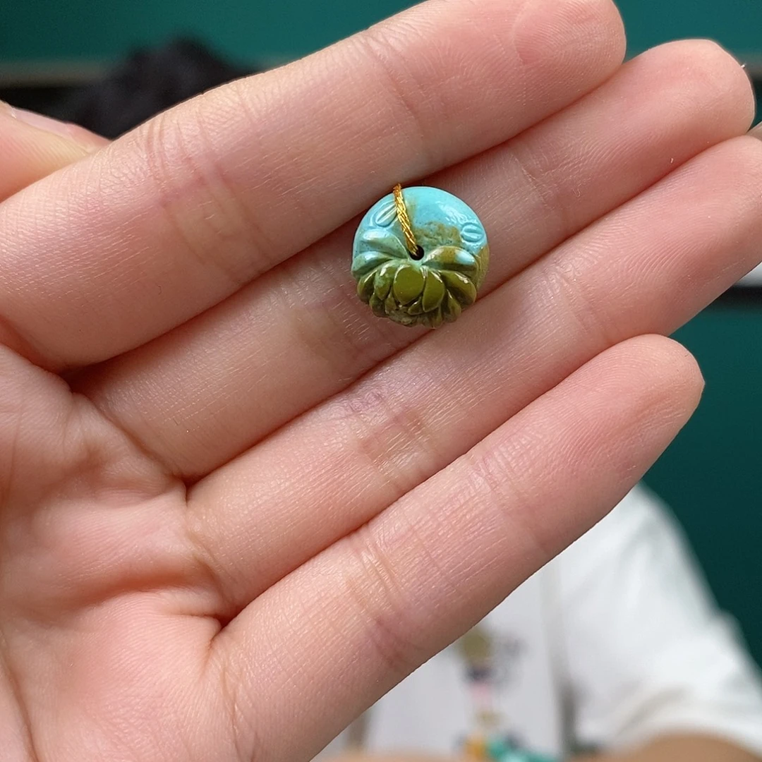 未镶嵌绿松石颈饰