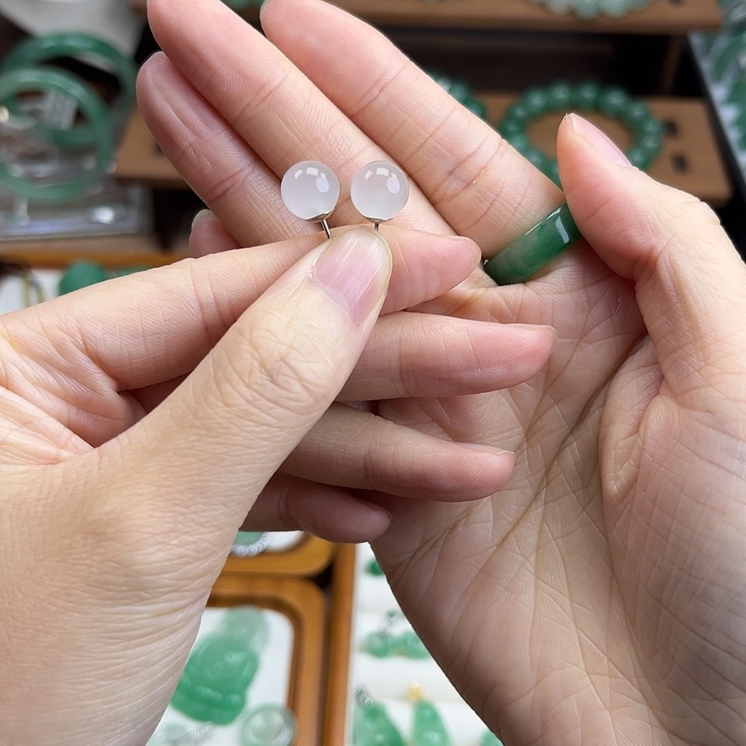 石英质玉（非洲翠）未镶嵌耳钉卡9➕