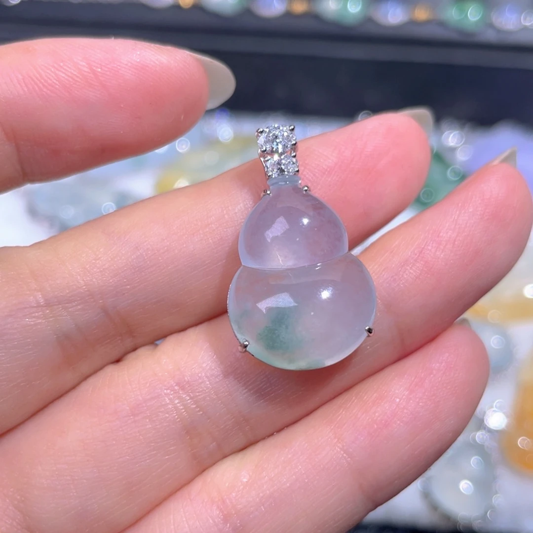 颈饰18K金镶嵌翡翠翡翠