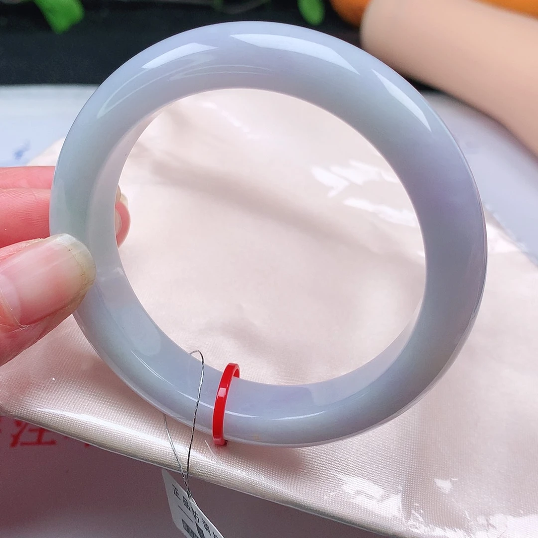 翡翠手镯未镶嵌57圈