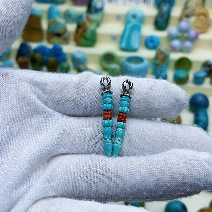 绿松石颈饰未镶嵌