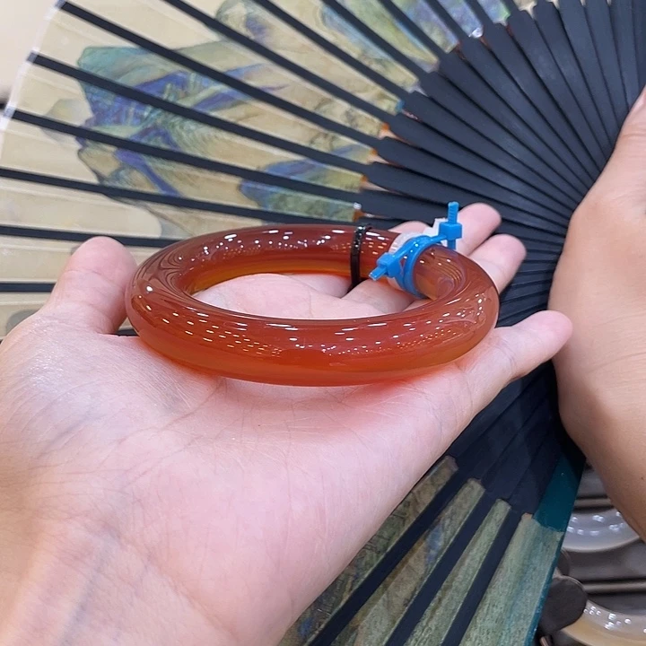 y***8手镯玛瑙/玉髓未镶嵌