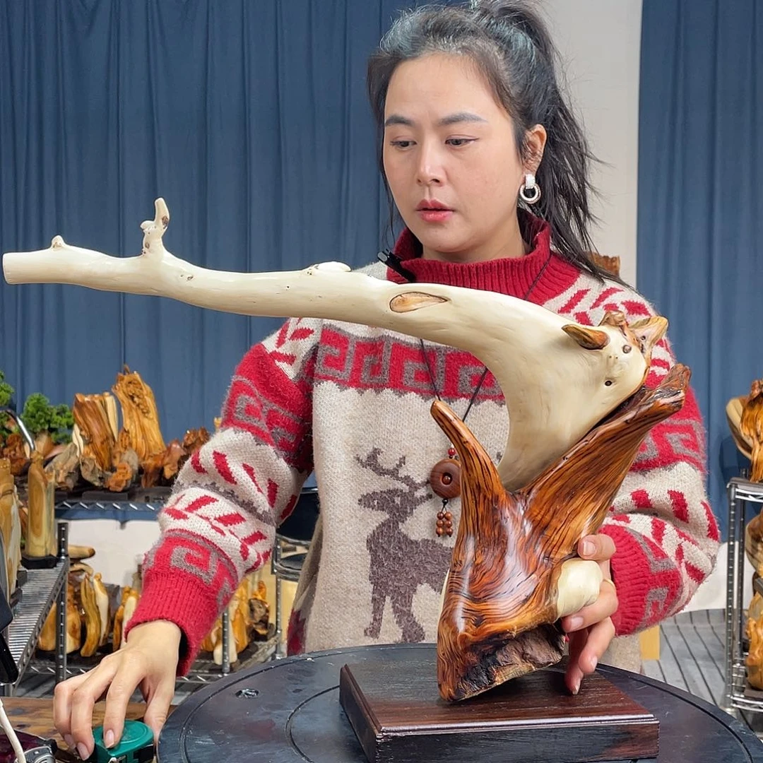 柏木（崖柏）随型艺术根雕