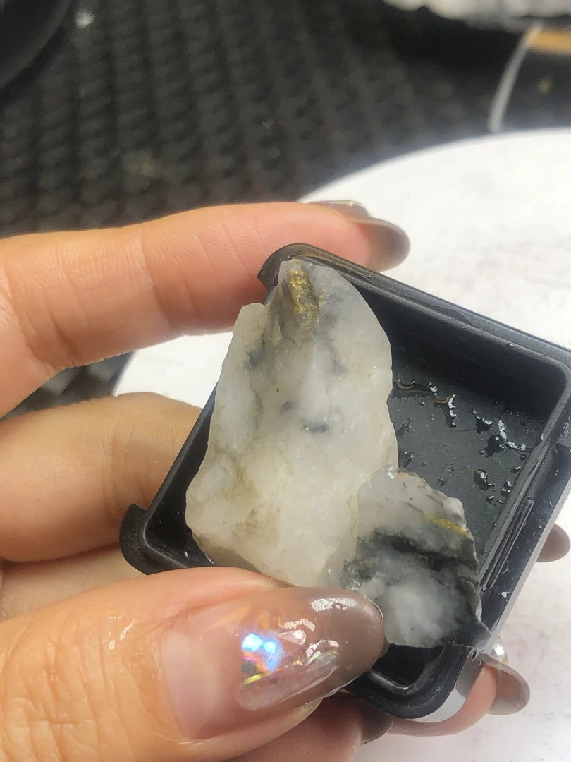 M19.5g金达莱天然矿标