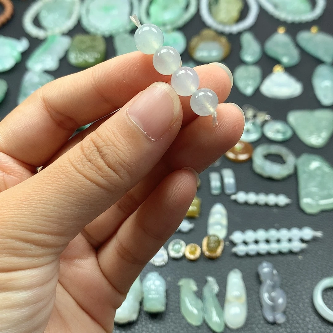 翡翠未镶嵌颈饰珠子