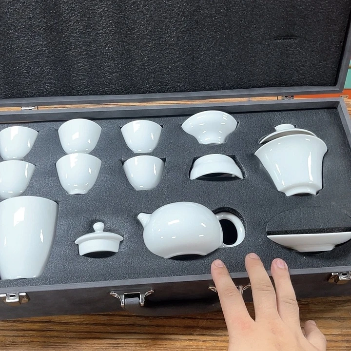 孤品茶具套装等。
