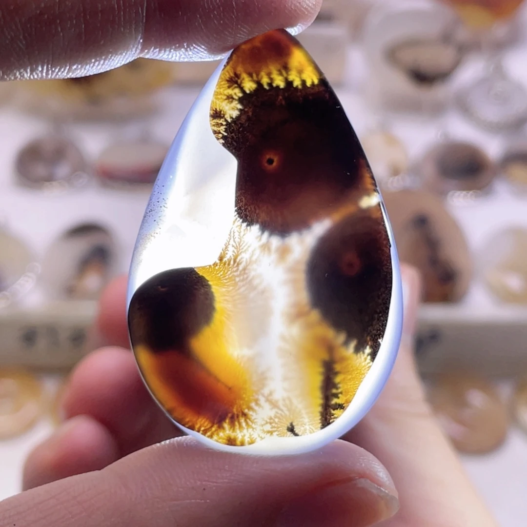 玛瑙/玉髓未镶嵌珠宝奇石