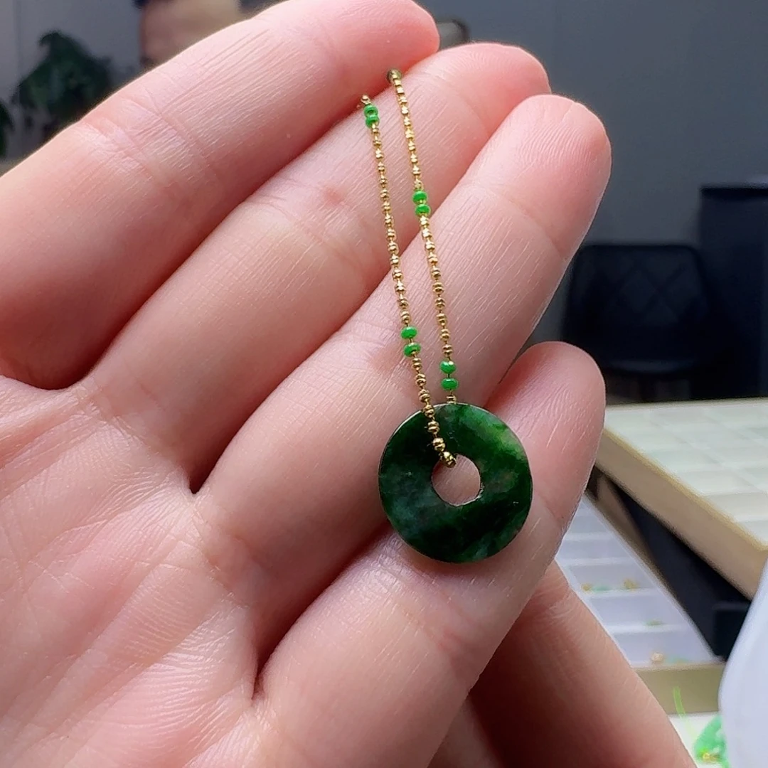 翡翠未镶嵌吊坠(赠链)天然
