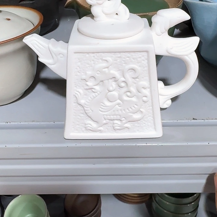 主人杯一个，瓷。。品茗瓷