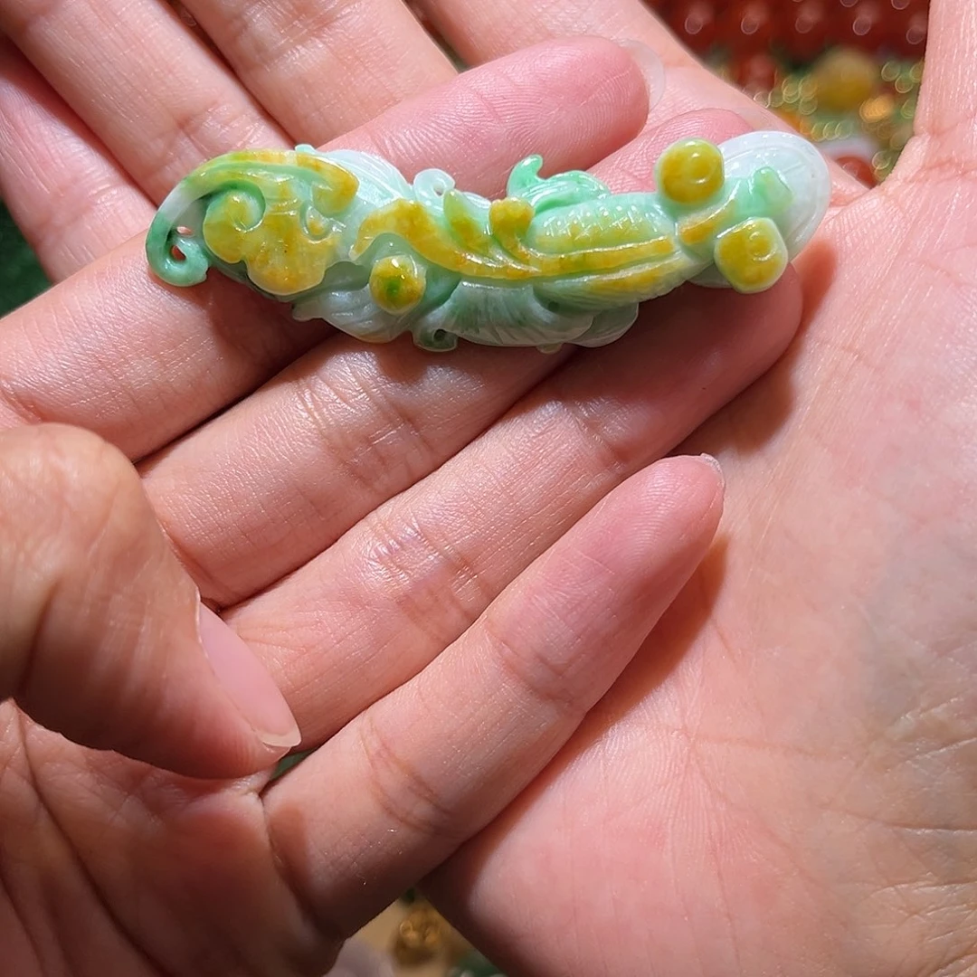 翡翠未镶嵌颈饰翡翠