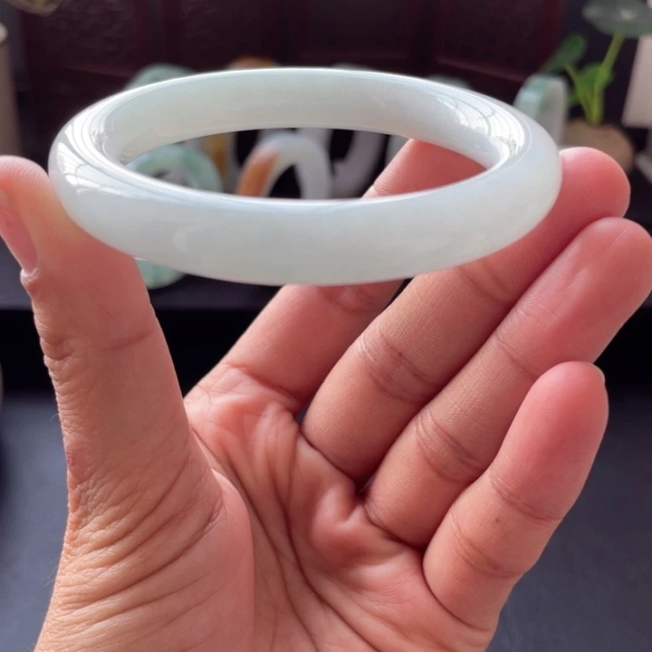 定制翡翠晴底翡翠手镯55*10*10圆条未镶嵌