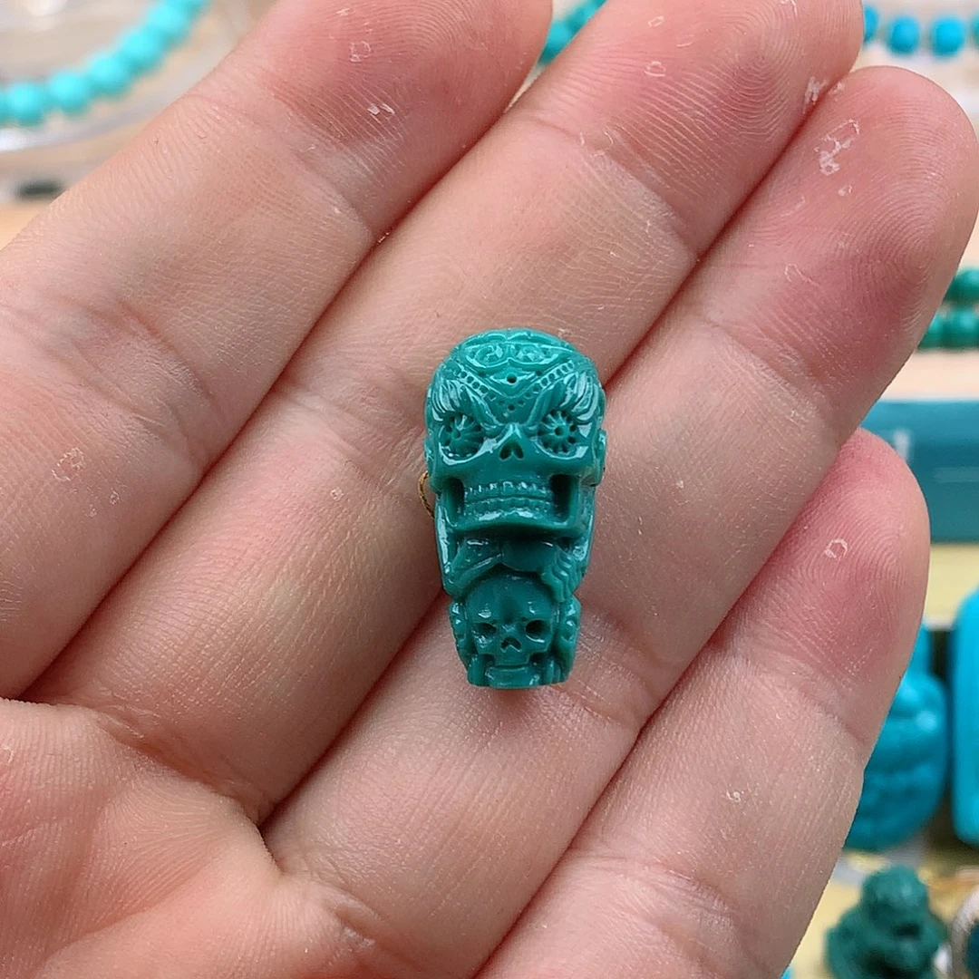 绿松石颈饰未镶嵌