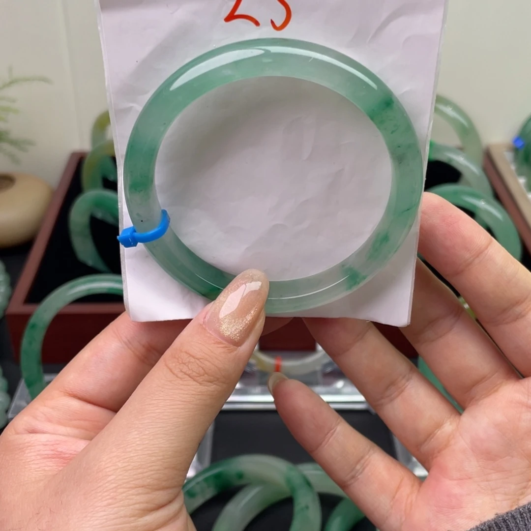 石英质玉（非洲翠）未镶嵌手镯25-57.5