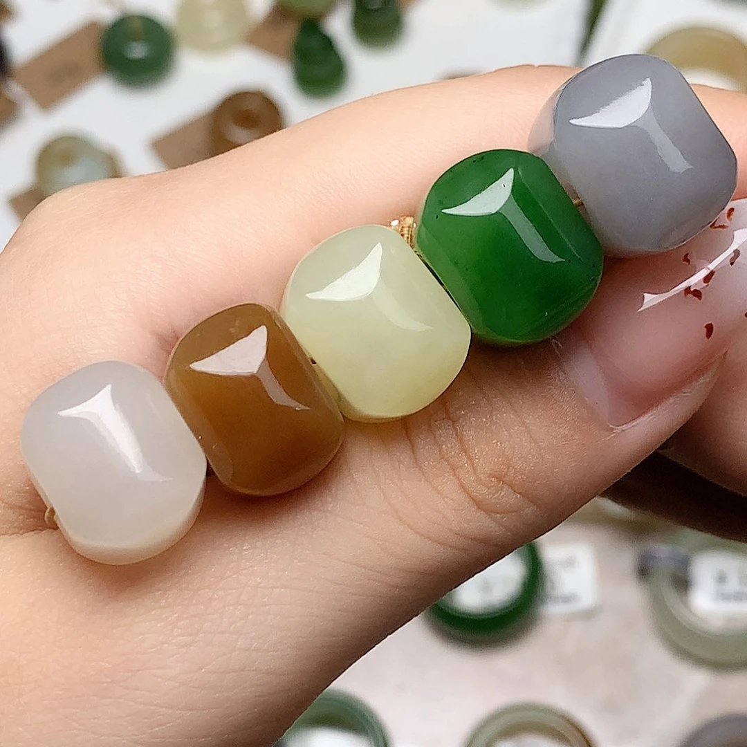 颈饰未镶嵌和田玉任选其一