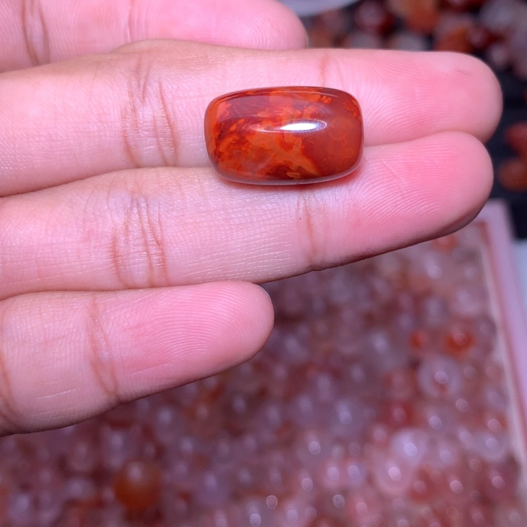 南红玛瑙未镶嵌珠宝半成品牛血红火焰纹随行