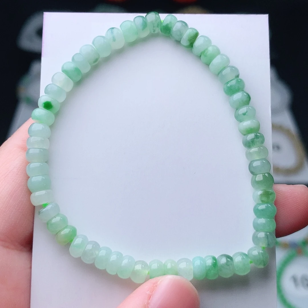 翡翠手串未镶嵌翡翠