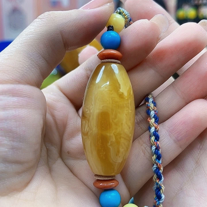 琥珀未镶嵌颈饰吊坠