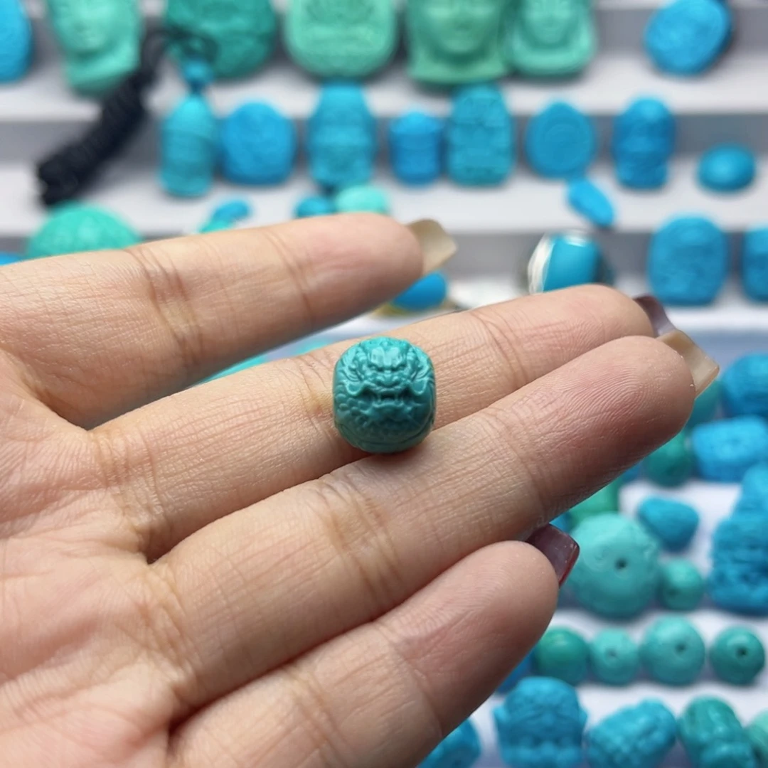 绿松石雕刻未镶嵌