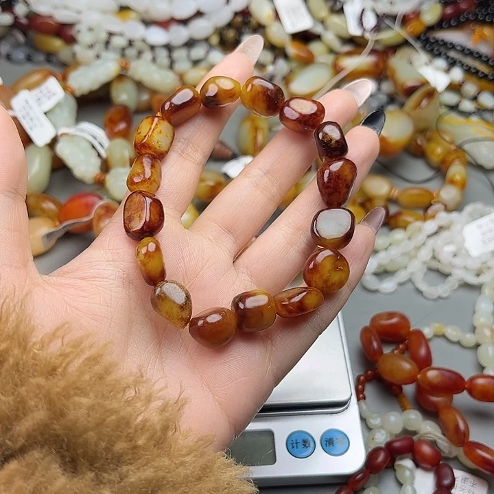 和田玉（糖玉）未镶嵌手链