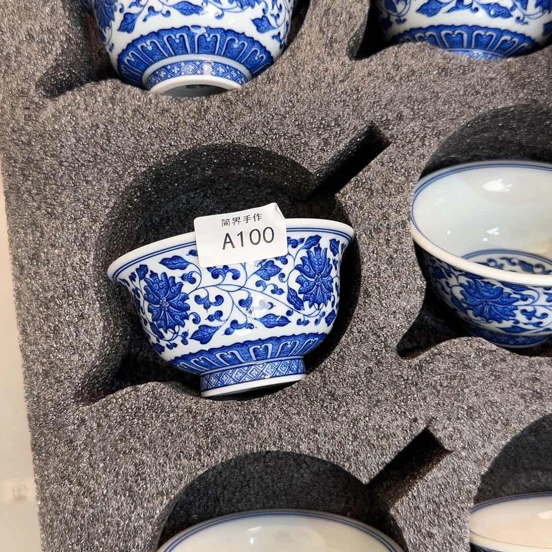 青***学摆件陶瓷缠枝莲大压手青花100