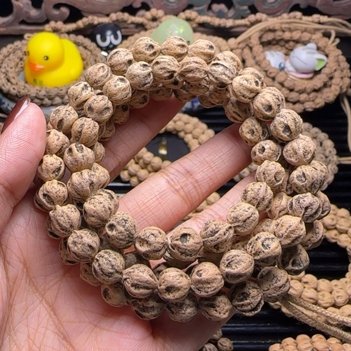 夏***山吊坠柏香籽/百香籽