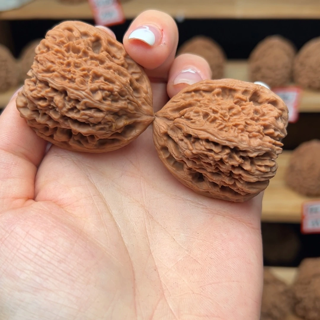 丰***6文玩核桃吊坠49残