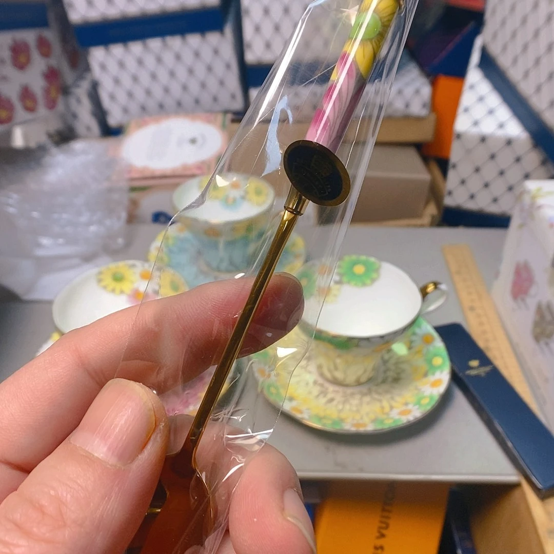 瓷片雷***L开播时间每周