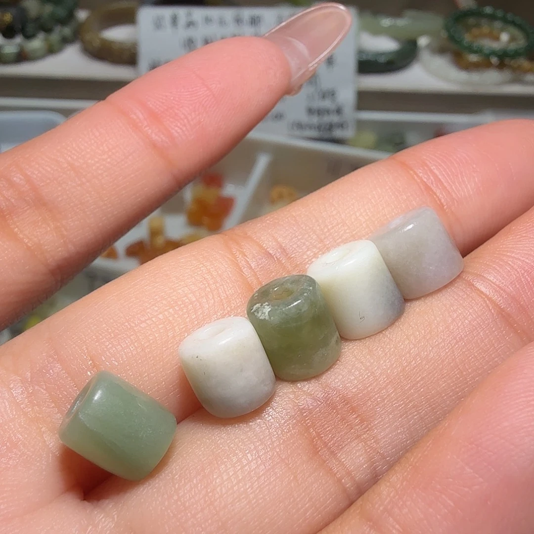 和田玉未镶嵌珠宝奇石