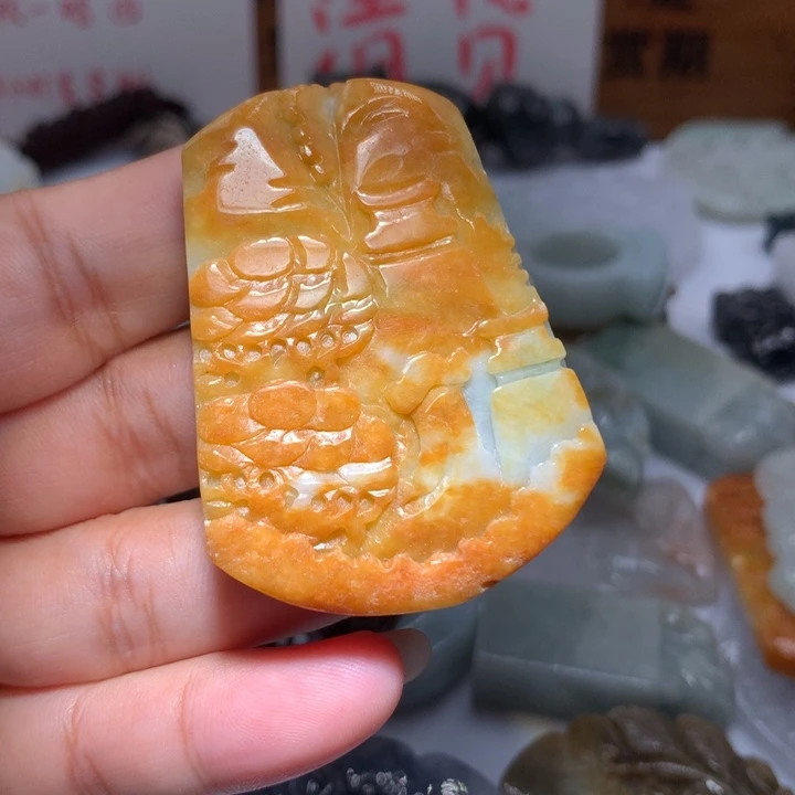 翡翠未镶嵌颈饰保真天然A货翡翠